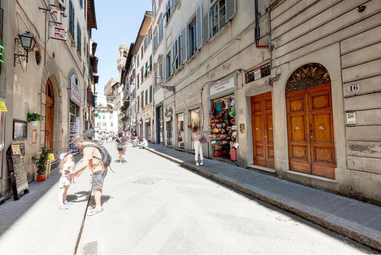 Magico Risveglio Agli Uffizi Daire Floransa Dış mekan fotoğraf